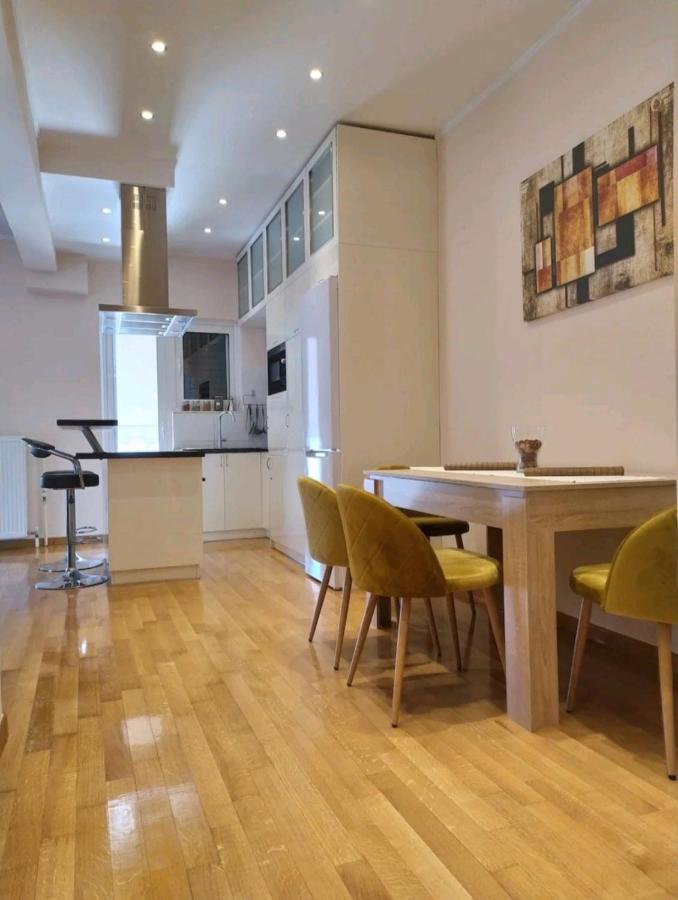 Stylish -Modern Apartment Heart Of Marousi Athens Exterior photo
